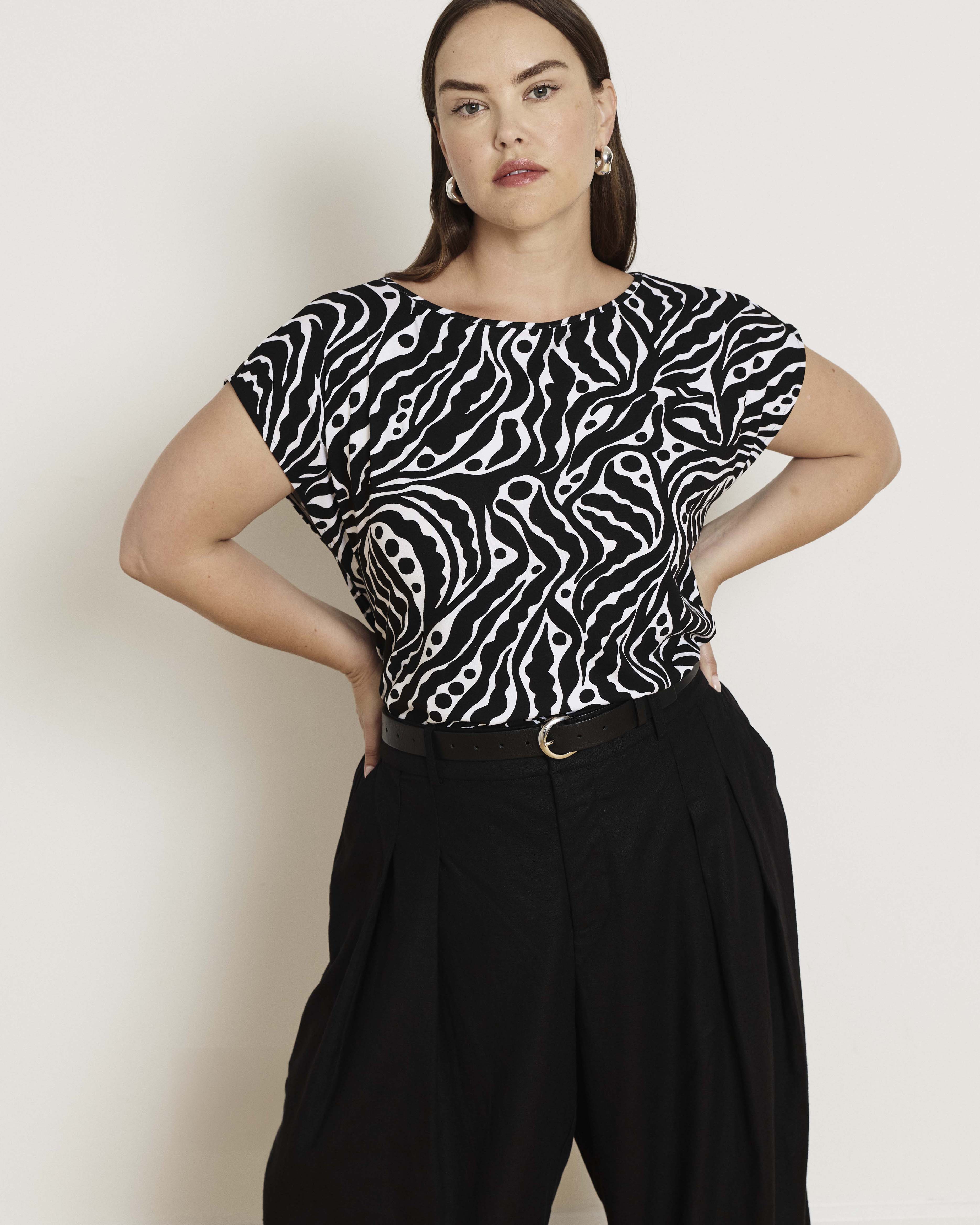 Heatwave Divine Jersey Flared Top - Black Bosco Print
