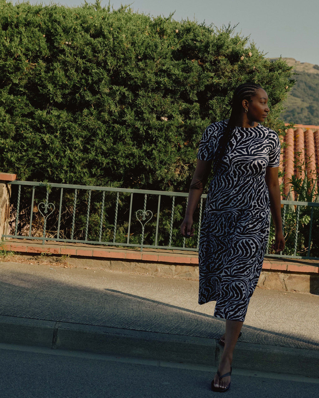 Thea Divine Jersey Midi Dress - Black Bosco Print